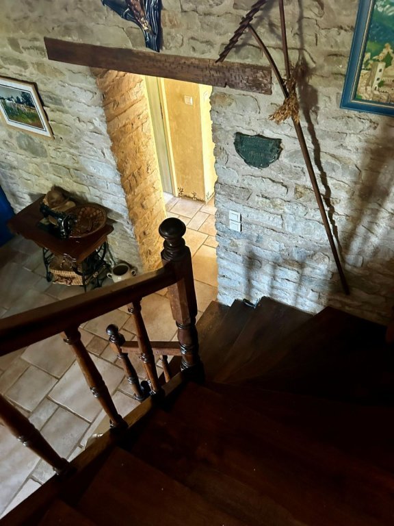 MAISON A VENDRE - MONTAPAS - 185.93 m2 - 120 000 &euro;