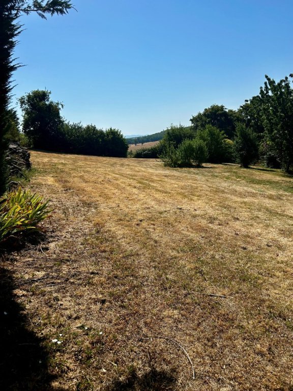 MAISON A VENDRE - MONTAPAS - 185.93 m2 - 120 000 &euro;