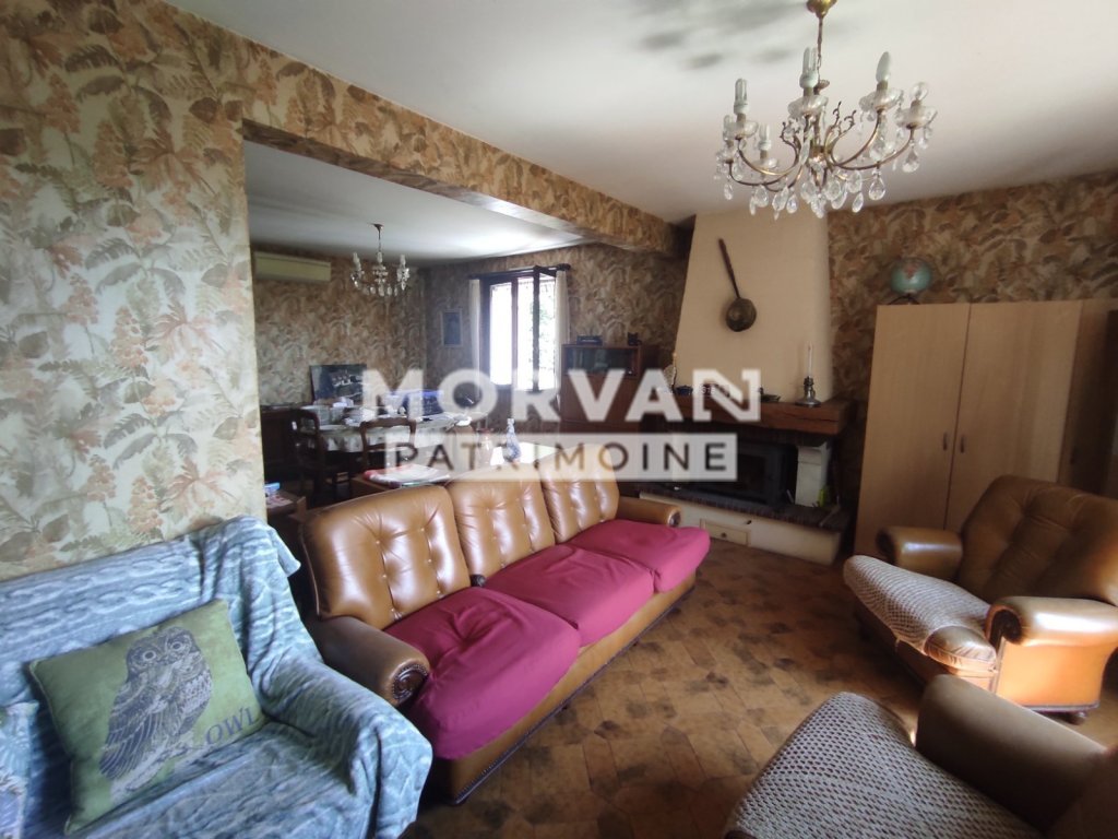 Pavillon sur sous sol complet A VENDRE - MONTIGNY EN MORVAN - 145.97 m2 - 150 000 &euro;