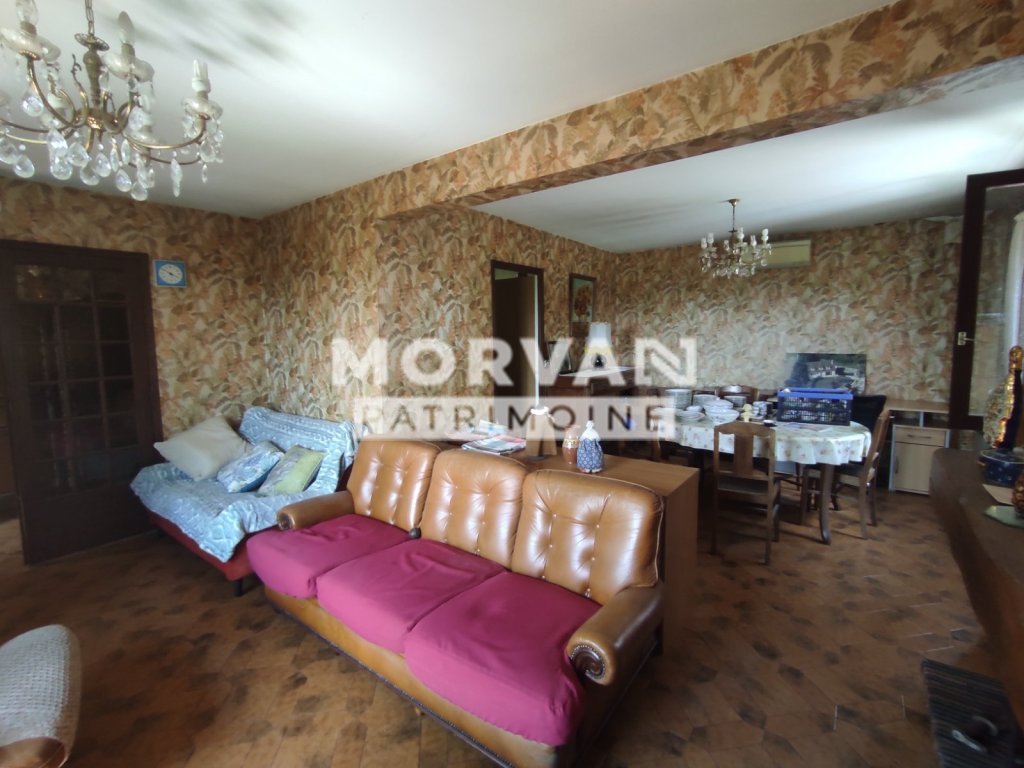 Pavillon sur sous sol complet A VENDRE - MONTIGNY EN MORVAN - 145.97 m2 - 150 000 &euro;