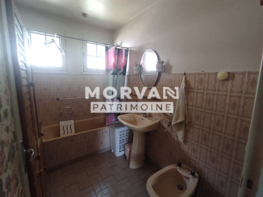 Pavillon sur sous sol complet A VENDRE - MONTIGNY EN MORVAN - 145.97 m2 - 150 000 &euro;