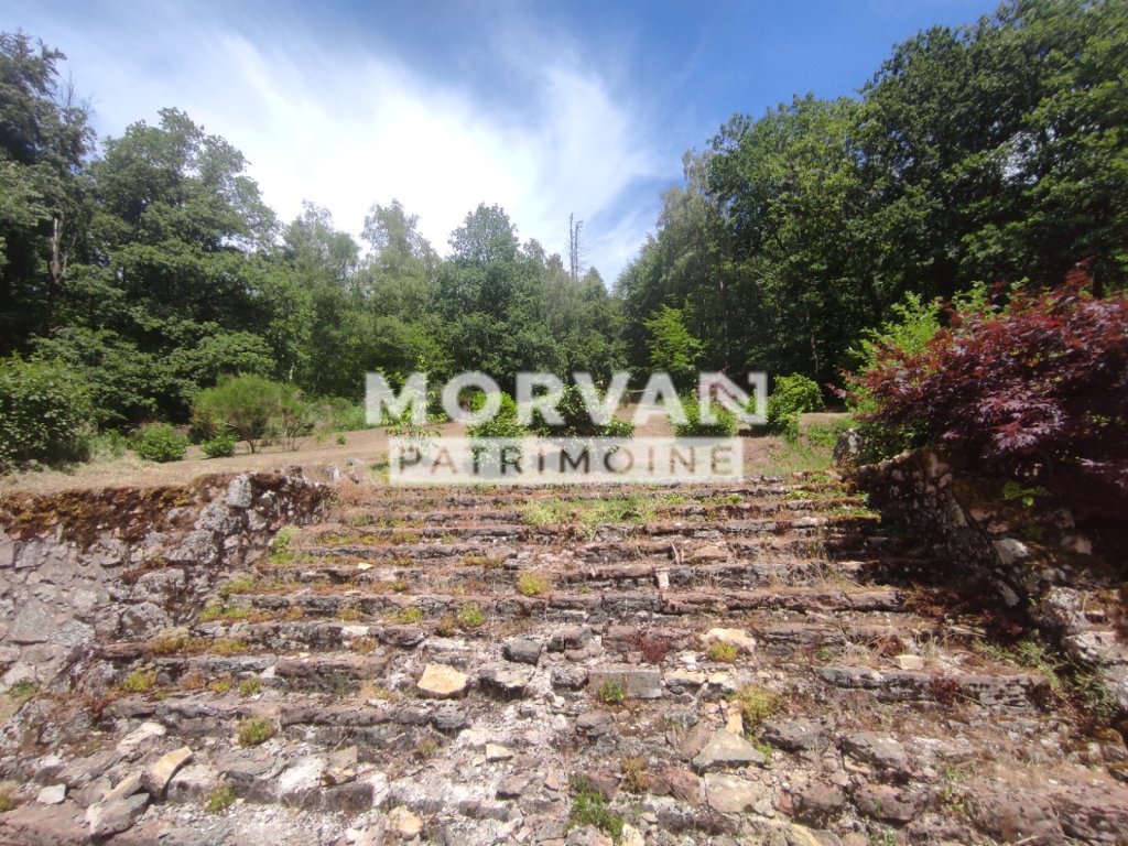 MAISON A VENDRE - MOUX EN MORVAN - 244.04 m2 - 295 000 &euro;