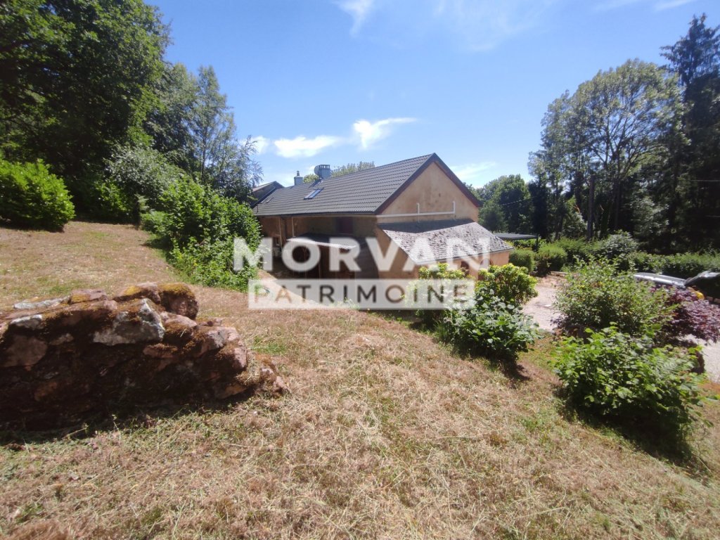 MAISON A VENDRE - MOUX EN MORVAN - 244.04 m2 - 295 000 &euro;