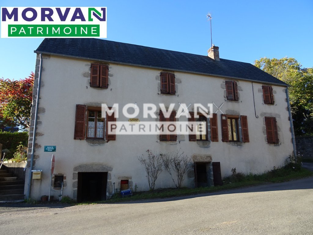 Maison 8 pièces / 4 Chambres A VENDRE - ST HILAIRE EN MORVAN - 148.37 m2 - 65 000 &euro;