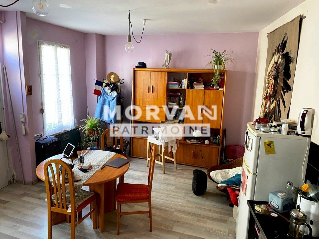 MAISON DE VILLAGE - REMISE ET JARDIN CLOS A VENDRE - ST SAULGE - 50.67 m2 - 32�000�&euro;