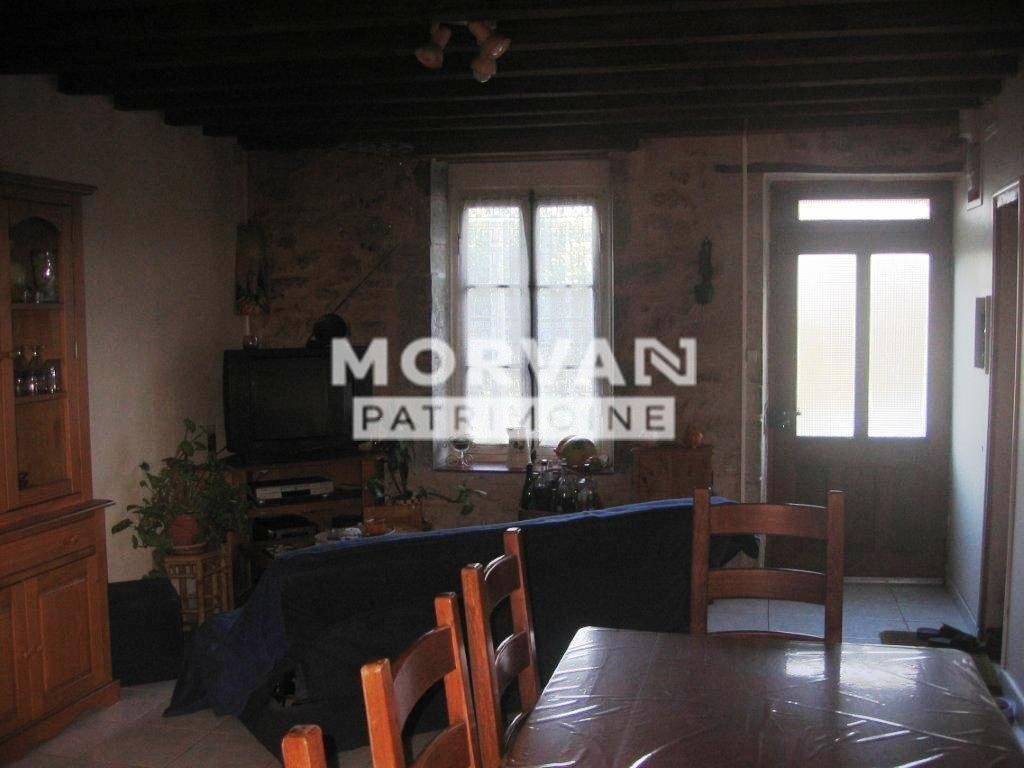 MAISON DE VILLAGE-DEPENDANCES-TERRAIN 46000� A VENDRE - ST SAULGE - 60.18 m2 - 39�000�&euro;