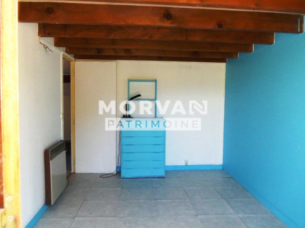 MAISON DE VILLAGE-DEPENDANCES-TERRAIN 46000� A VENDRE - ST SAULGE - 60.18 m2 - 39�000�&euro;