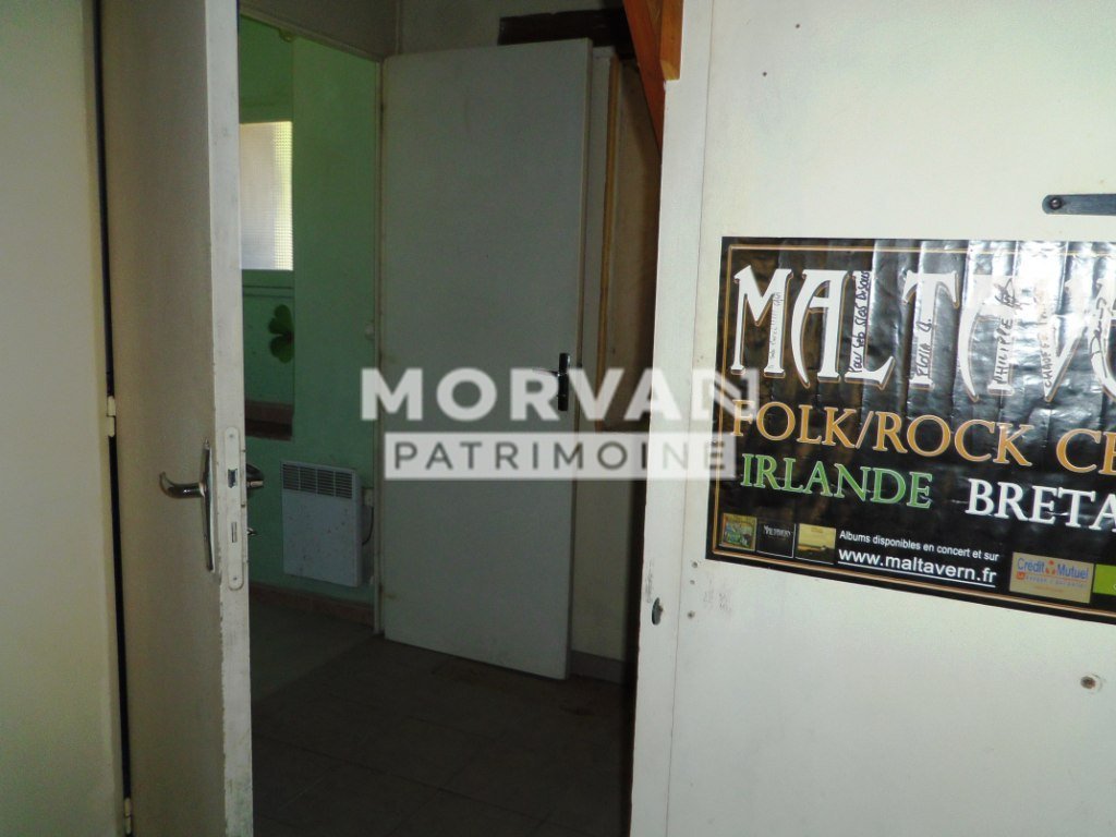 MAISON DE VILLAGE-DEPENDANCES-TERRAIN 46000� A VENDRE - ST SAULGE - 60.18 m2 - 39�000�&euro;