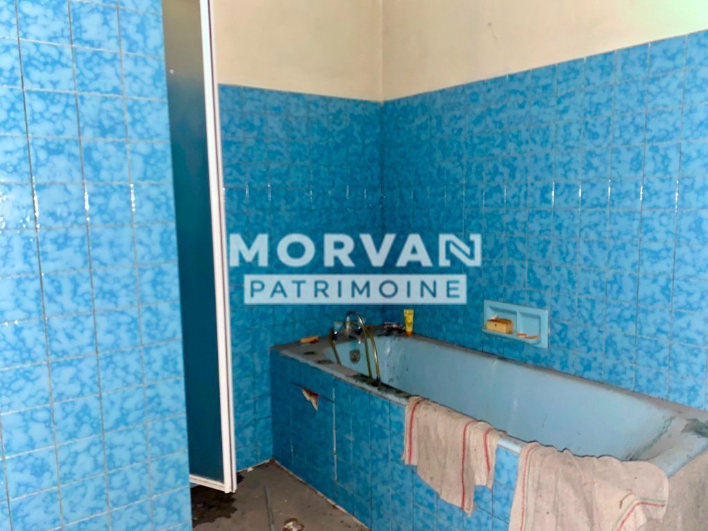 MAISON A VENDRE - ST SAULGE - 265 m2 - 18 000 &euro;