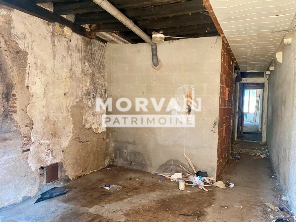 MAISON A VENDRE - ST SAULGE - 265 m2 - 18 000 &euro;