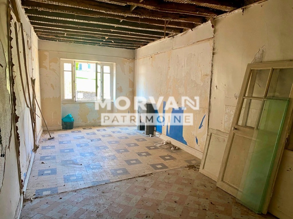MAISON A VENDRE - ST SAULGE - 265 m2 - 18 000 &euro;