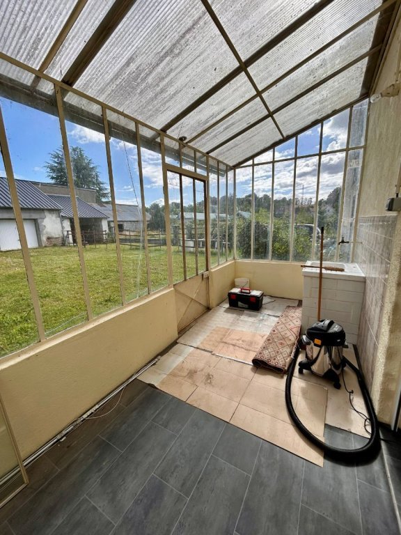 MAISON A VENDRE - ST SAULGE - 103.78 m2 - 73 000 &euro;