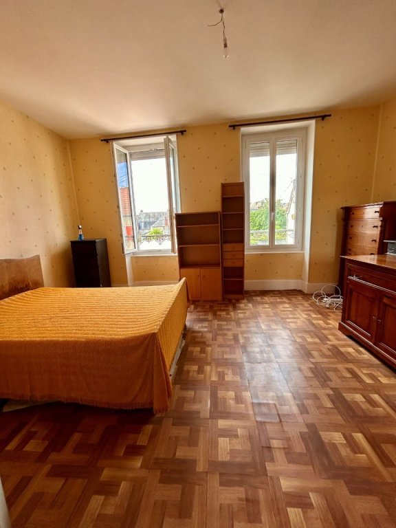 MAISON A VENDRE - ST SAULGE - 103.78 m2 - 73 000 &euro;