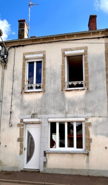 MAISON A VENDRE - ST SAULGE - 103.78 m2 - 73 000 &euro;