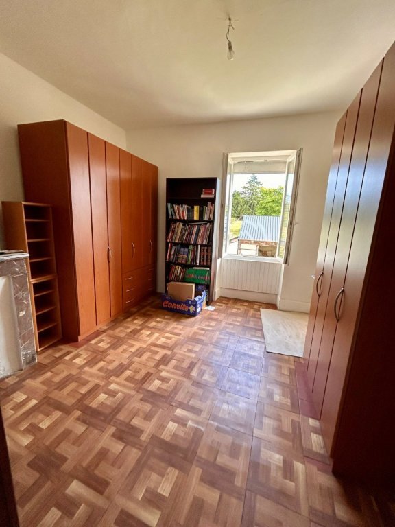 MAISON A VENDRE - ST SAULGE - 103.78 m2 - 73 000 &euro;
