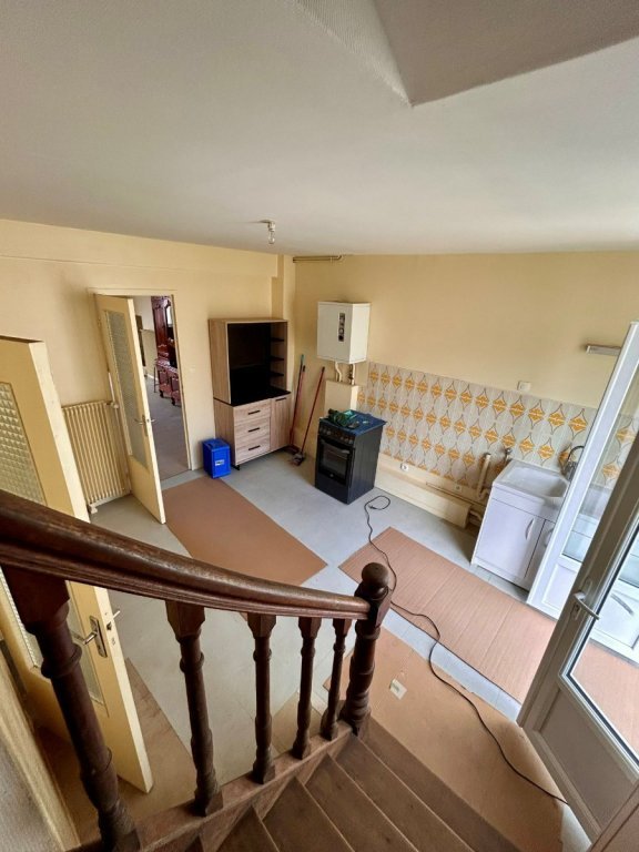 MAISON A VENDRE - ST SAULGE - 103.78 m2 - 73 000 &euro;