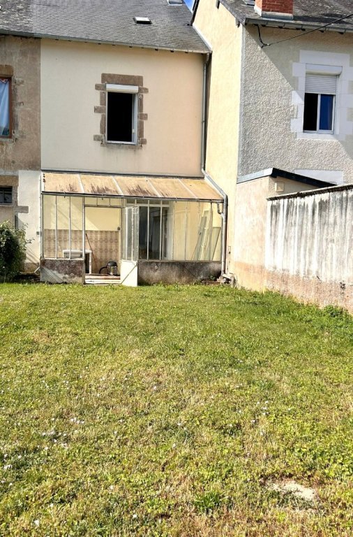 MAISON A VENDRE - ST SAULGE - 103.78 m2 - 73 000 &euro;