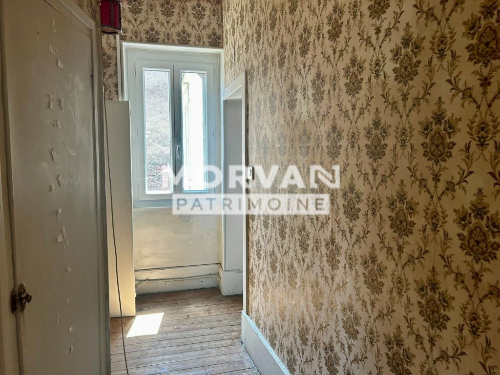 MAISON A VENDRE - ST SAULGE - 100.38 m2 - 80 000 &euro;