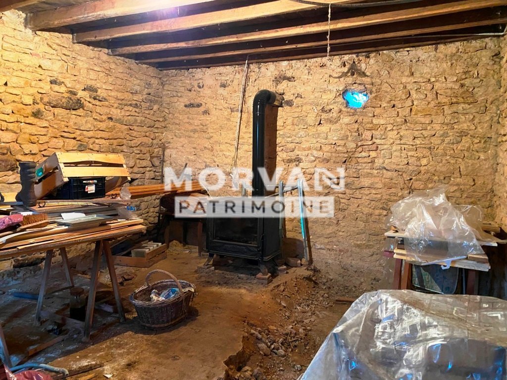 MAISON ET DEPENDANCES SUR BEAU TERRAIN A VENDRE - STE MARIE - 52 m2 - 39 000 &euro;