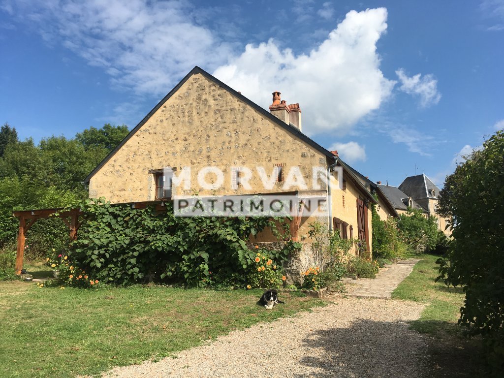 maison, gite et d�pendances A VENDRE - ST HILAIRE EN MORVAN - 302.67 m2 - 430�000�&euro;