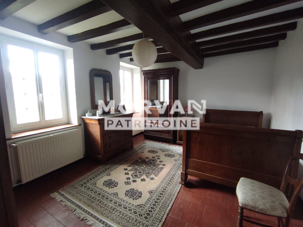 PROPRIETE A VENDRE - ST LEGER DE FOUGERET - 329.76 m2 - 368 000 &euro;