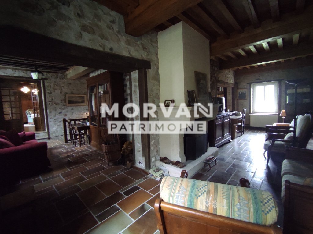 PROPRIETE A VENDRE - ST LEGER DE FOUGERET - 329.76 m2 - 368 000 &euro;