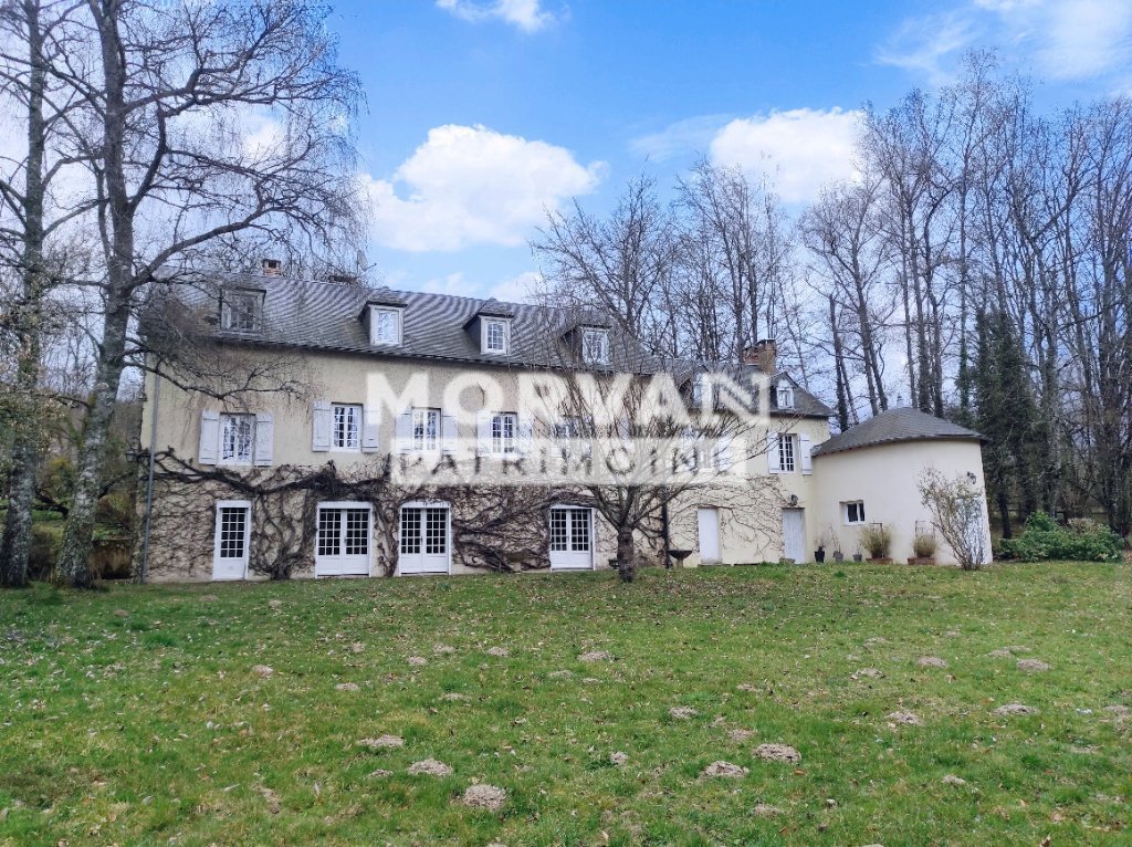 PROPRIETE A VENDRE - ST LEGER DE FOUGERET - 329.76 m2 - 368 000 &euro;