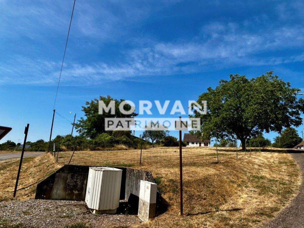 TERRAIN A VENDRE - MONTAPAS - 16 000 &euro;