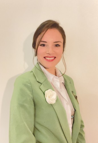 Conseill�re en immobilier � Chateau Chinon - Ana�s BAZOT